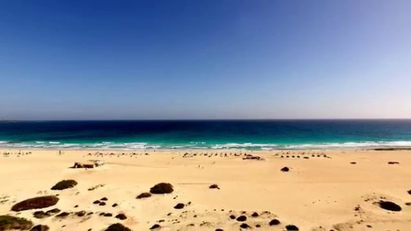 Corralejo: La esencia de Fuerteventura con tu coche de alquiler