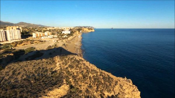 Villajoyosa con tu coche de alquiler en Alicante