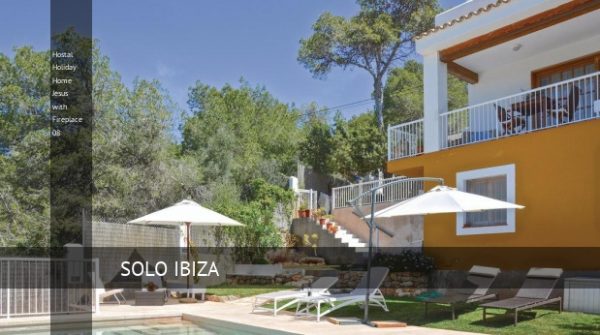 Hostal Holiday Home Jesus with Fireplace 08, opiniones y reserva