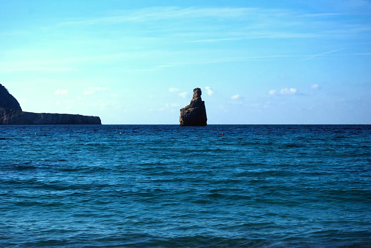 Es Cap Bernat, entre el cabo y mar abierto
